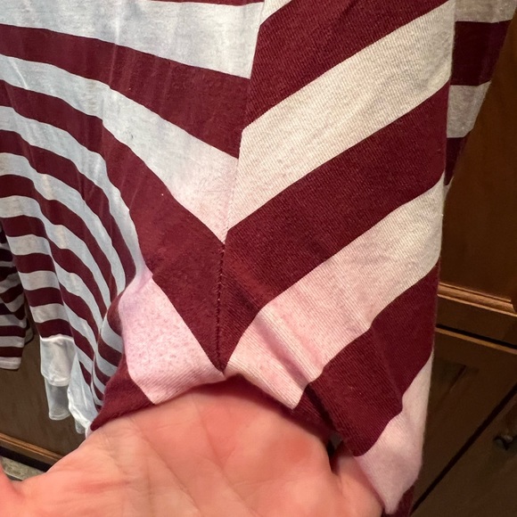 GUC striped Flying Colors top with ruffle bottom detail Sz L - Picture 4 of 5